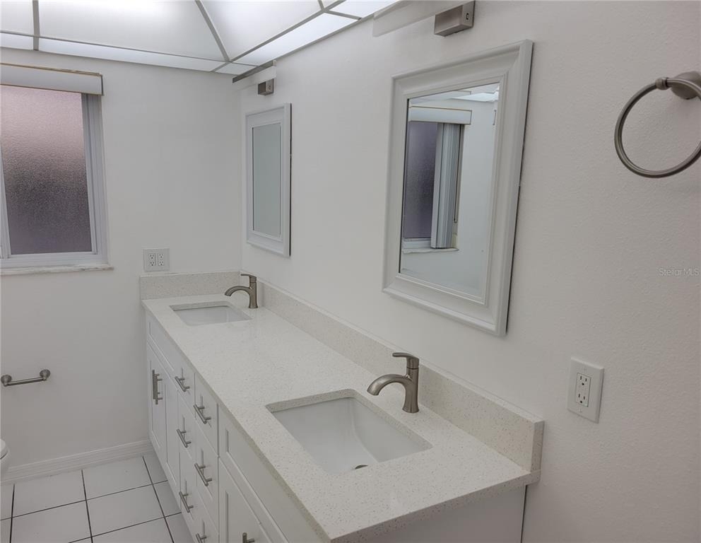 1730 Robinhood Lane - Photo 7