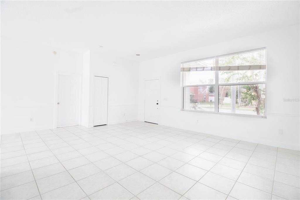 2782 Picadilly Circle - Photo 4