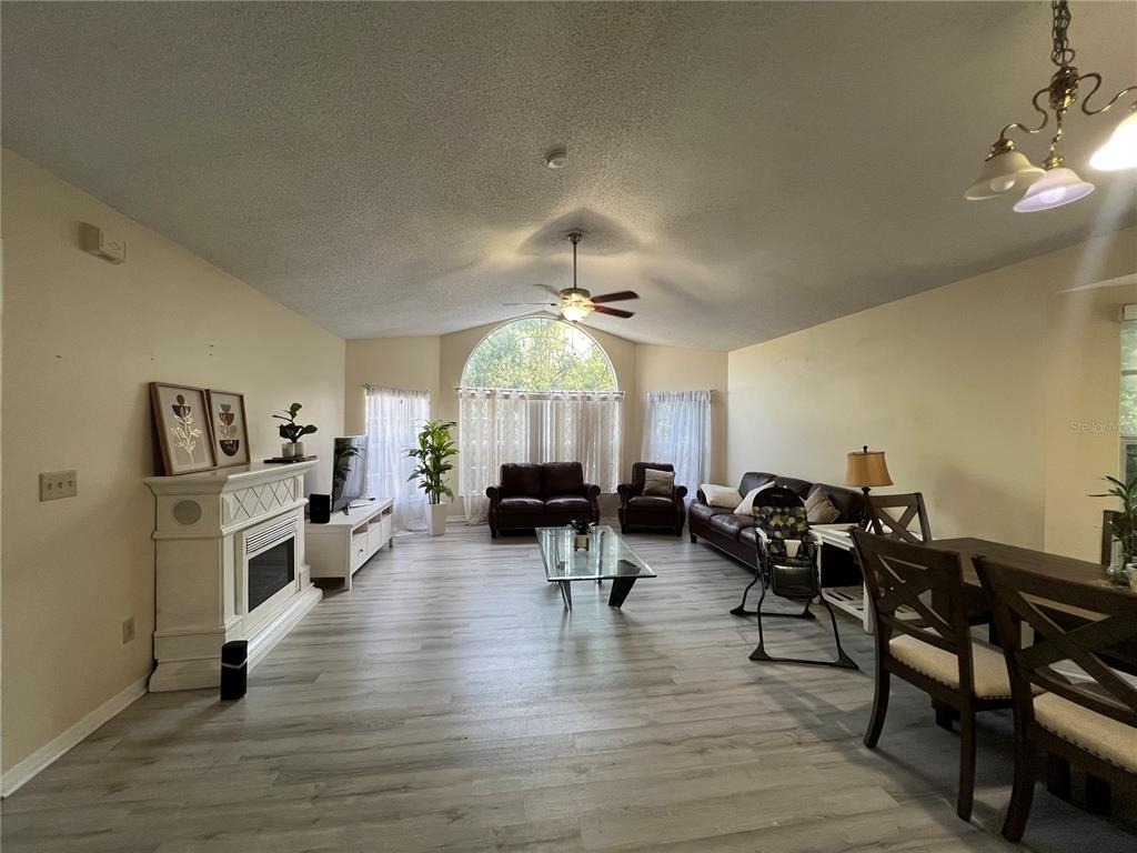 2000 Royal Bay Boulevard - Photo 2