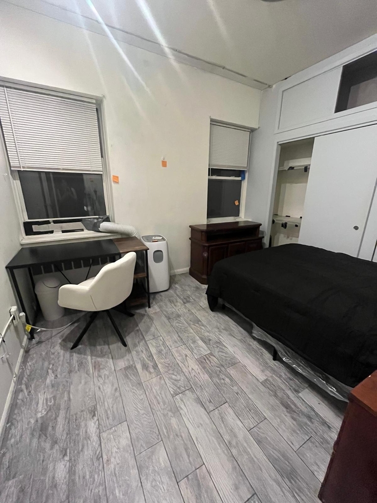 31 East 30th Street - Photo 0