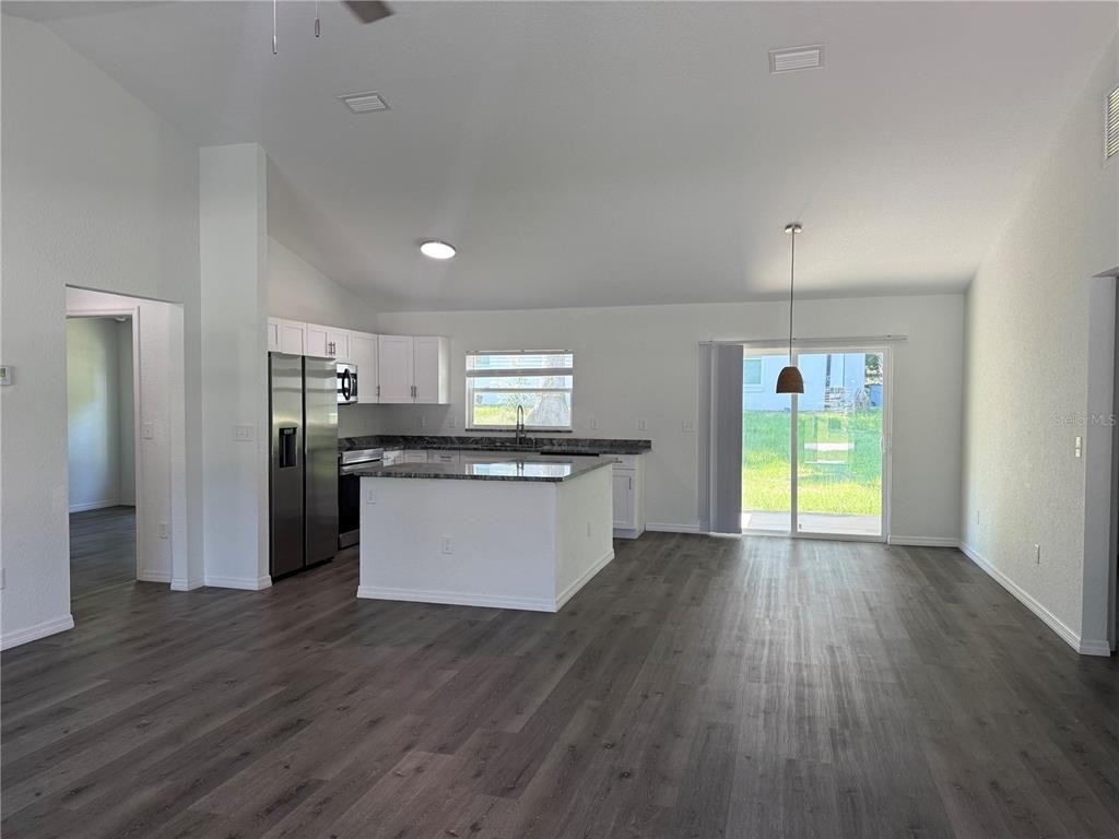 2210 Se 68th Street - Photo 1