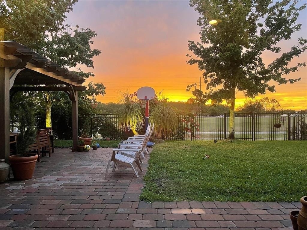 8244 Prestbury Drive - Photo 24