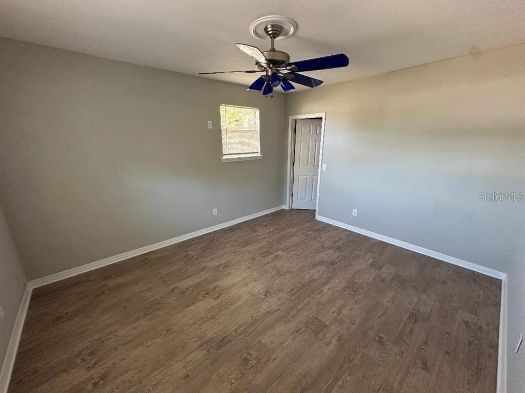 887 Eastbrook Boulevard - Photo 12