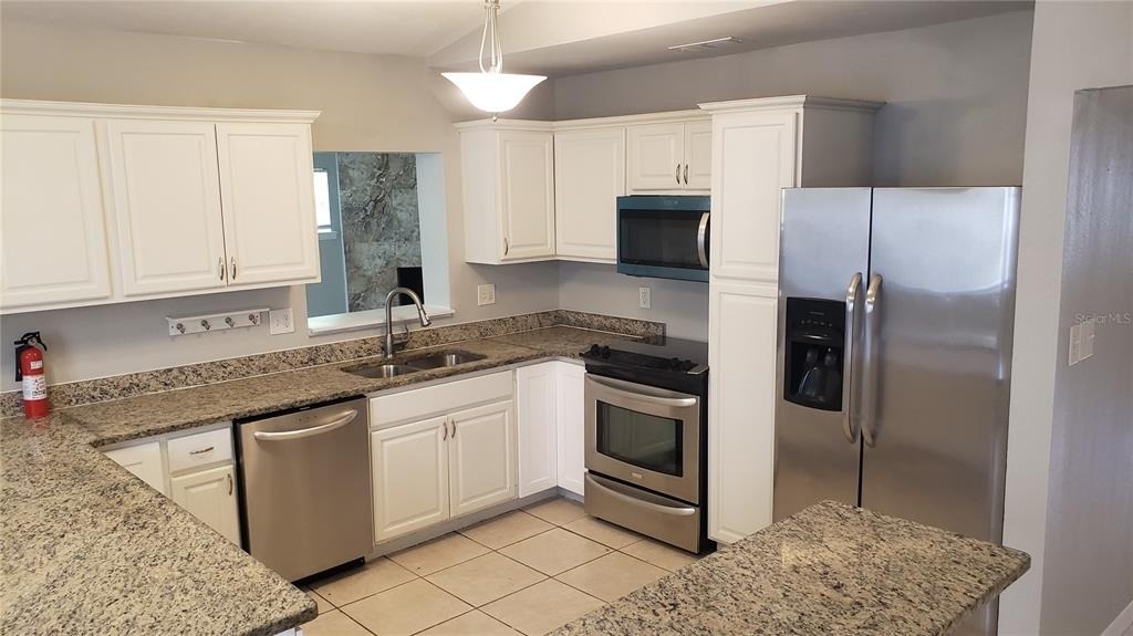 887 Eastbrook Boulevard - Photo 2
