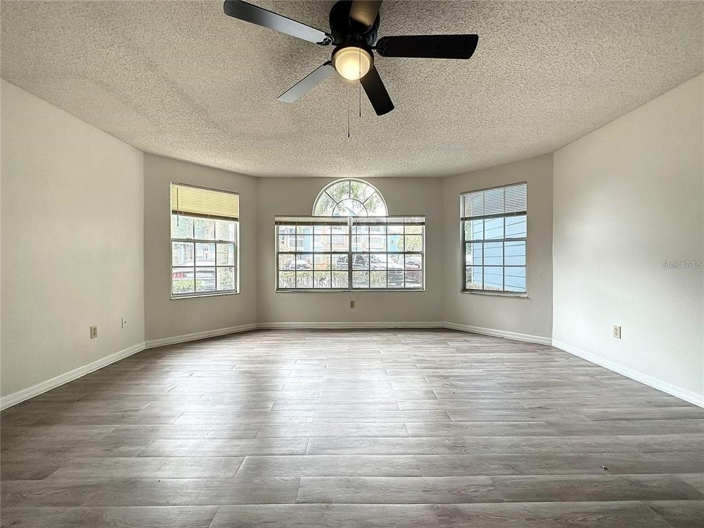 2717 N Poinciana Blvd - Photo 3