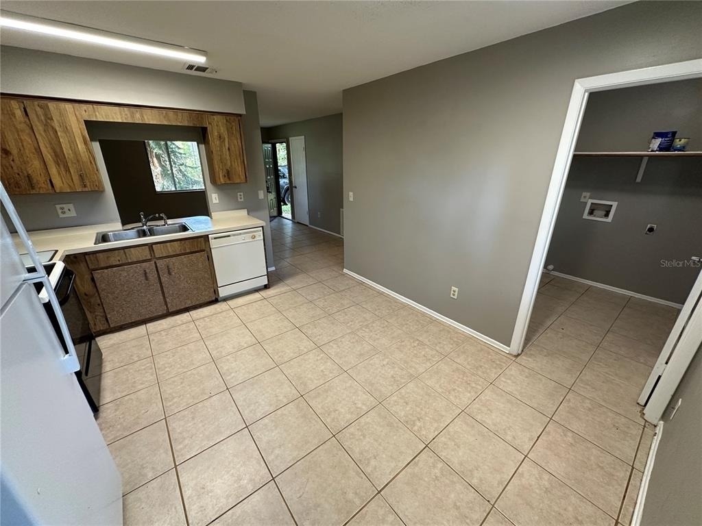 1916 Wizard Court - Photo 6