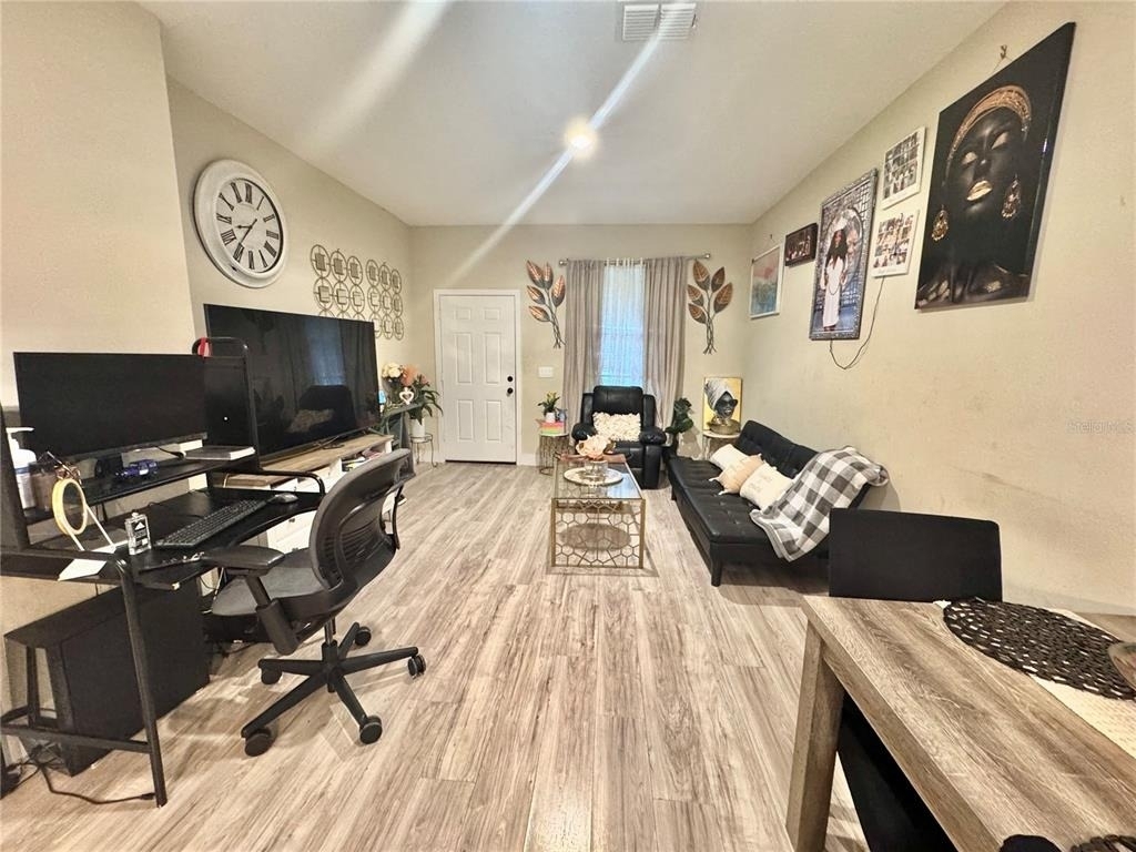 113 E Cleveland Street - Photo 1