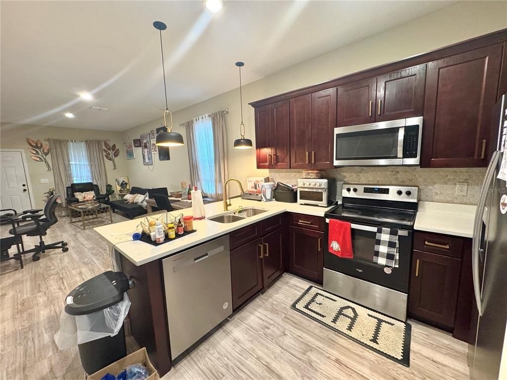 113 E Cleveland Street - Photo 3