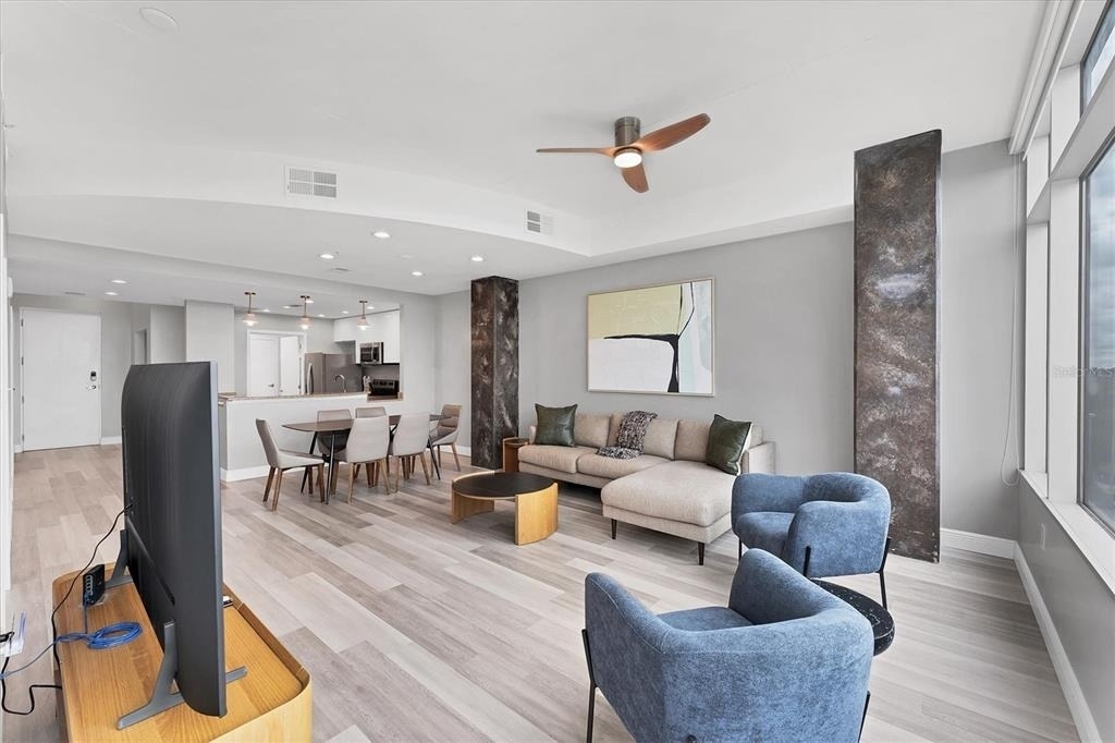 525 E Jackson Street - Photo 8