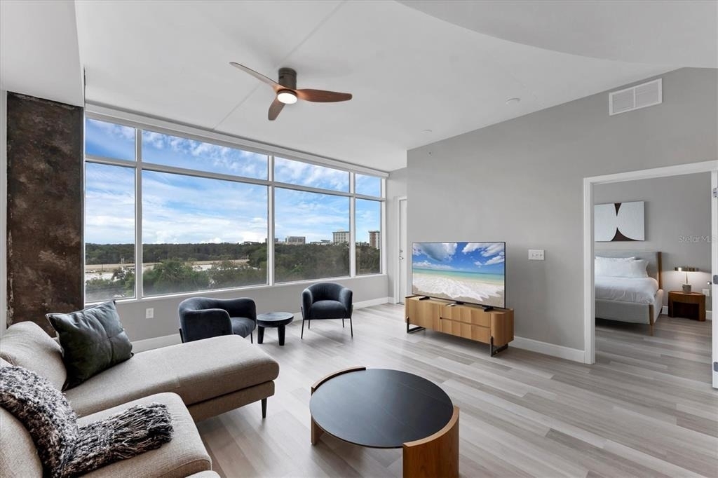 525 E Jackson Street - Photo 7