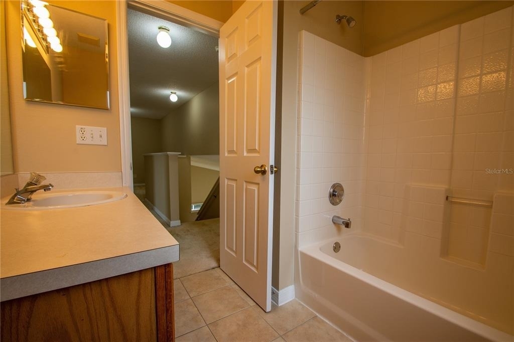 421 Lockbreeze Drive - Photo 21