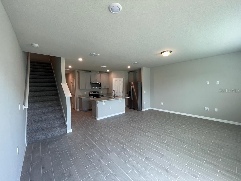 513 Legacy Loop - Photo 7