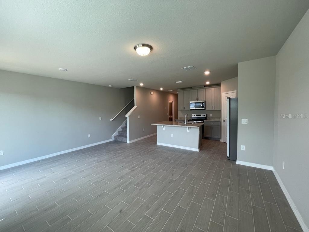 513 Legacy Loop - Photo 6