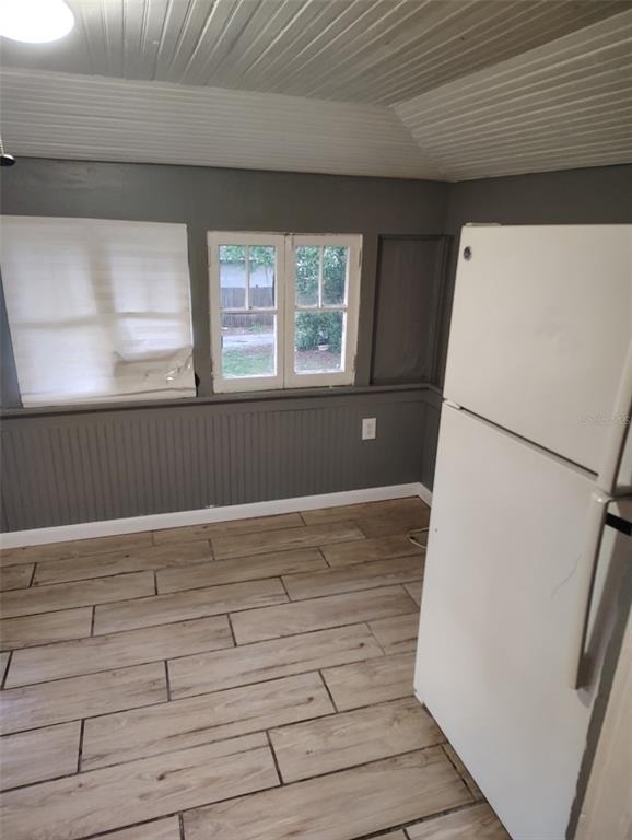205 Lenox Street - Photo 8
