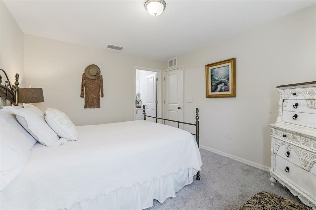 1091 Cazenovia Street - Photo 15