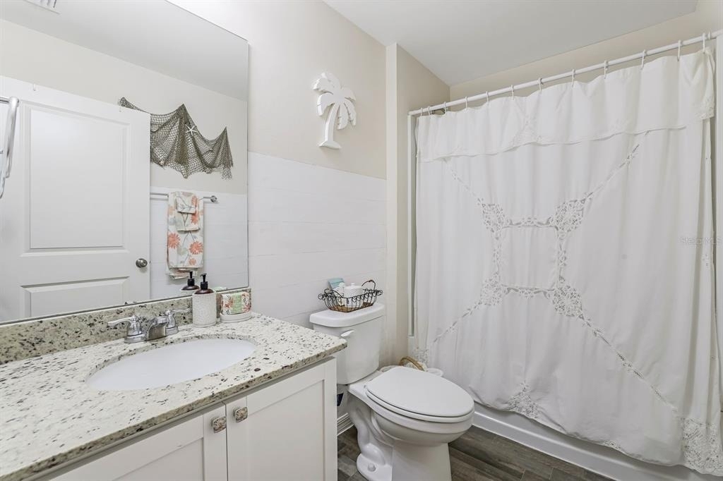 1091 Cazenovia Street - Photo 18