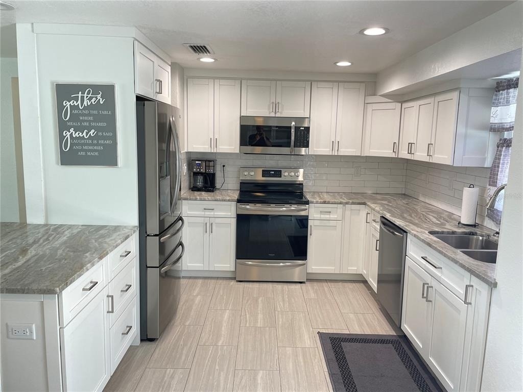 3410 Bay Street - Photo 3