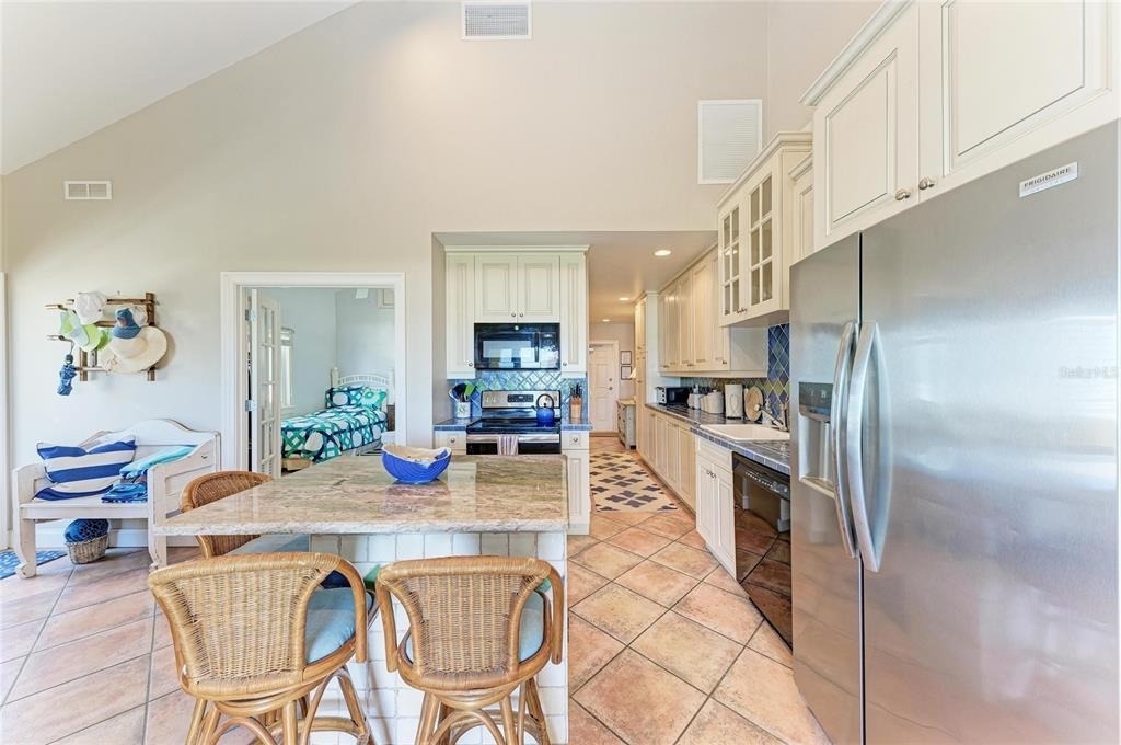 101 Palm Avenue - Photo 12