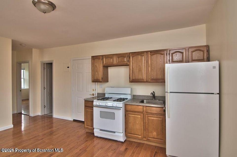 533 Quincy Avenue - Photo 18