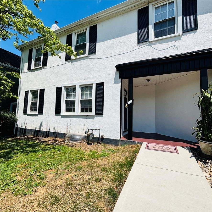 551 Park - Photo 1