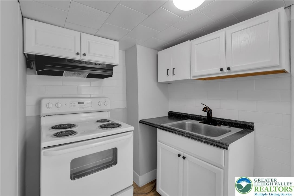 149 W Ridge Street - Photo 11