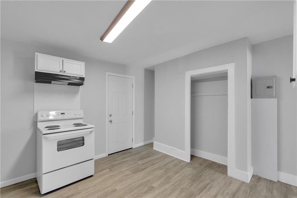 149 W Ridge Street - Photo 5