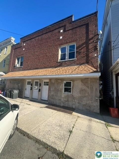 233 E Ridge Street - Photo 1