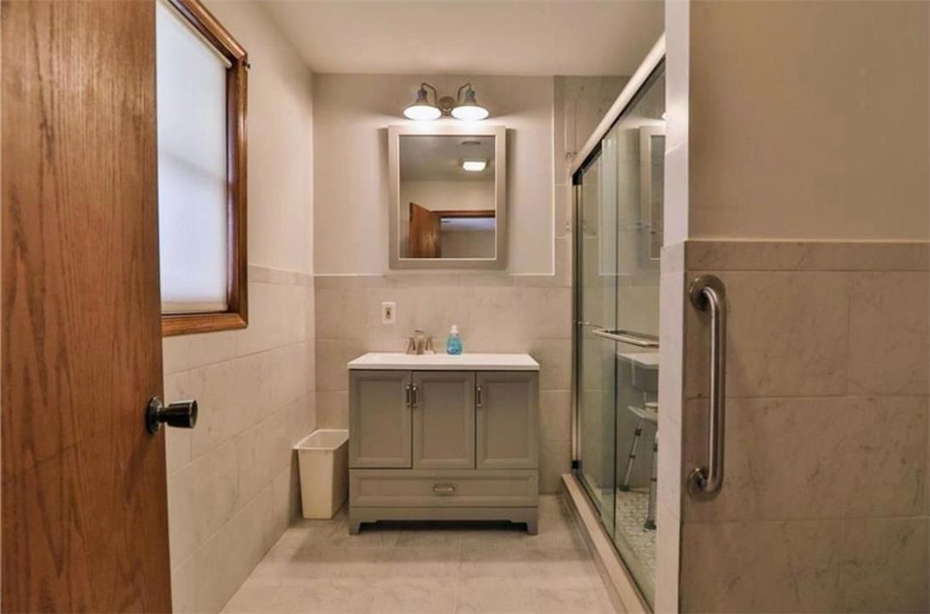 1187 E 4th Street - Photo 6