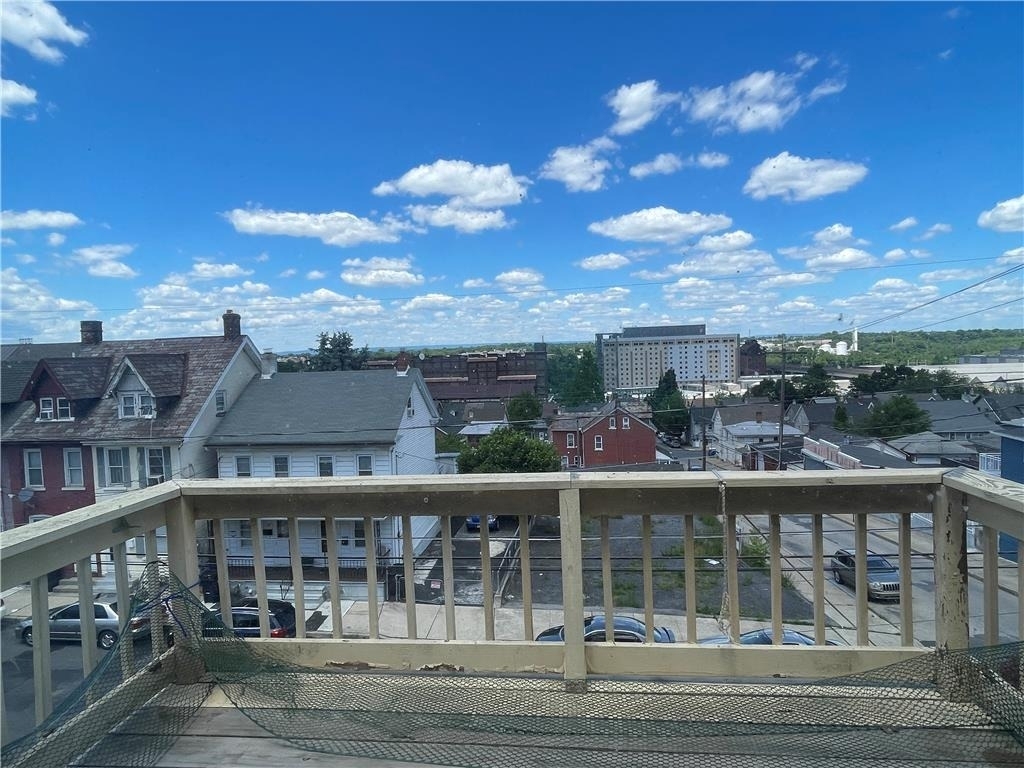 1187 E 4th Street - Photo 4