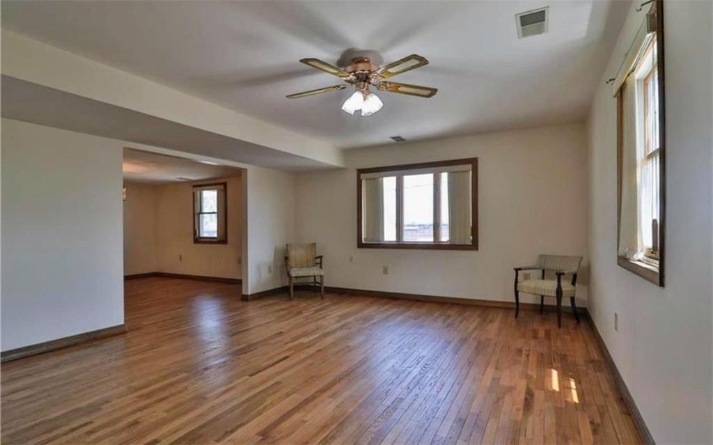 1187 E 4th Street - Photo 8