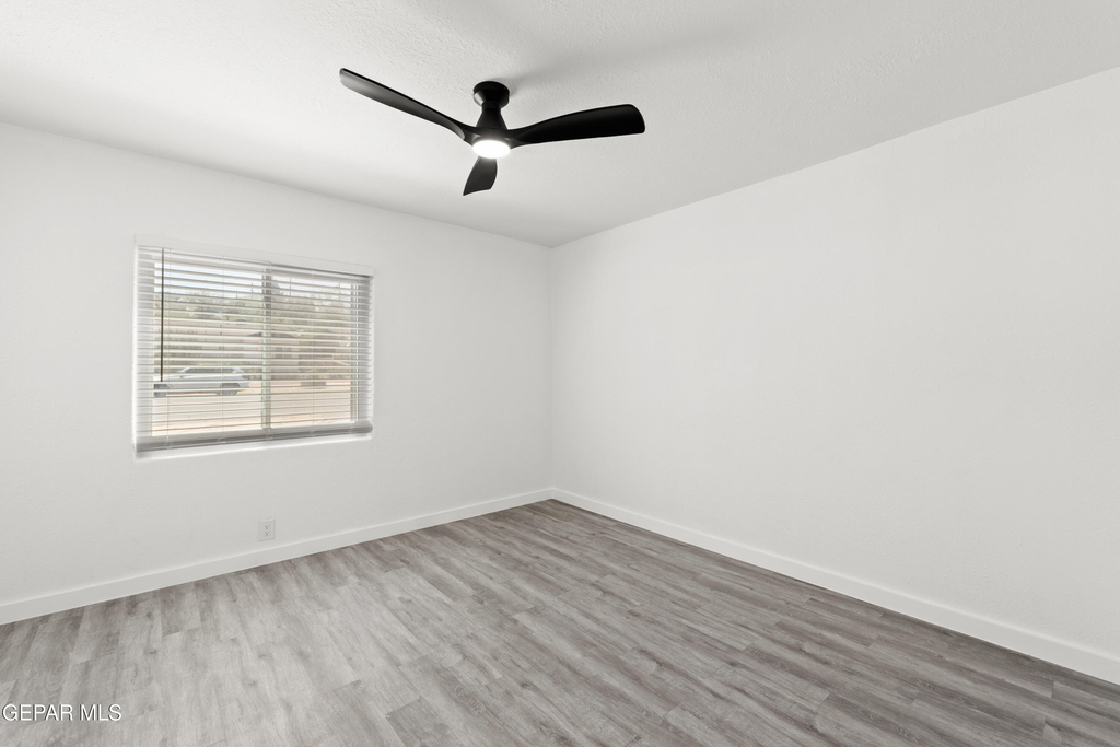 3221 N Stanton Street - Photo 22