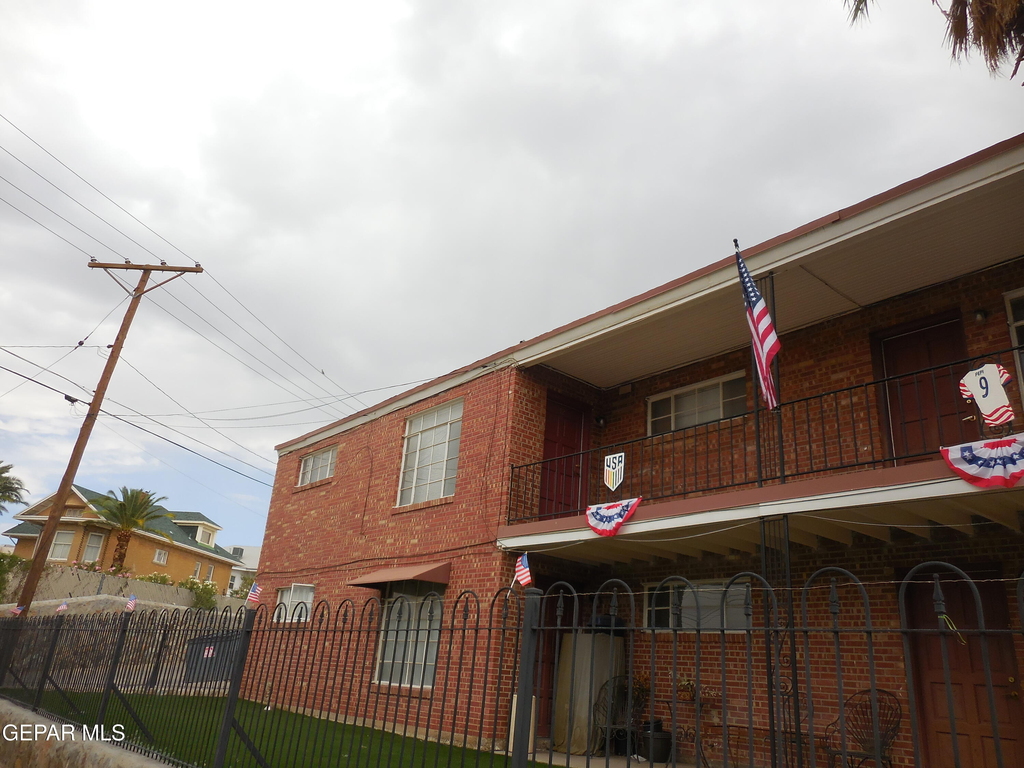 701 W Yandell Drive - Photo 19