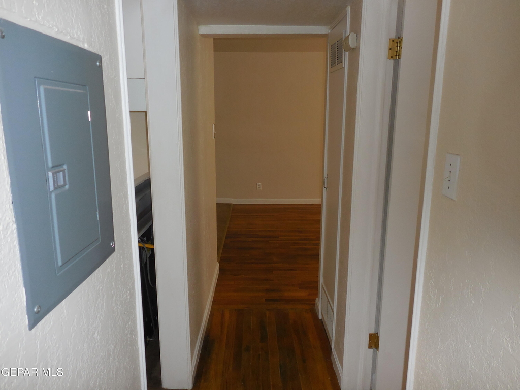 701 W Yandell Drive - Photo 18