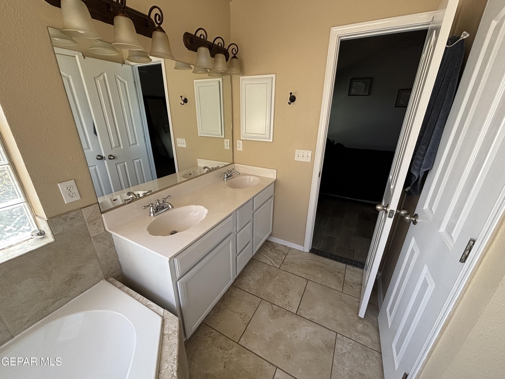 11008 Cattle Ranch Street - Photo 21