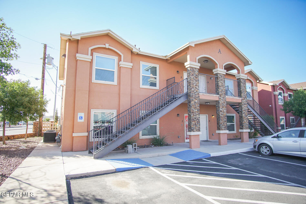8685 N Loop Drive - Photo 0
