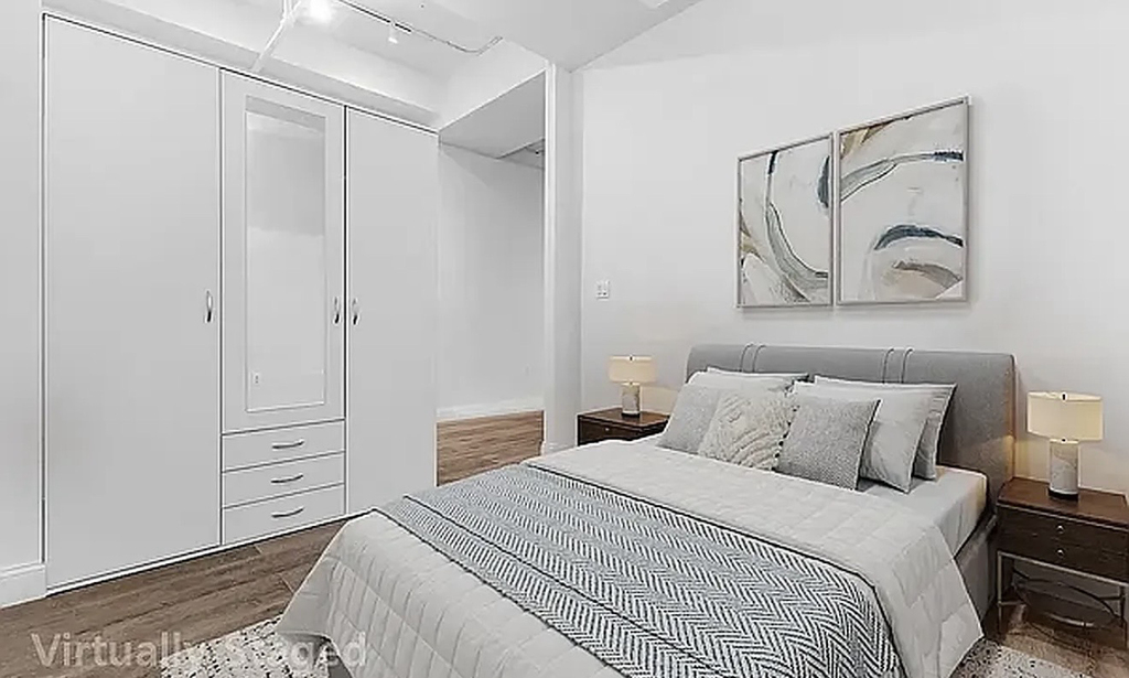 255 West 36th Street - Photo 4