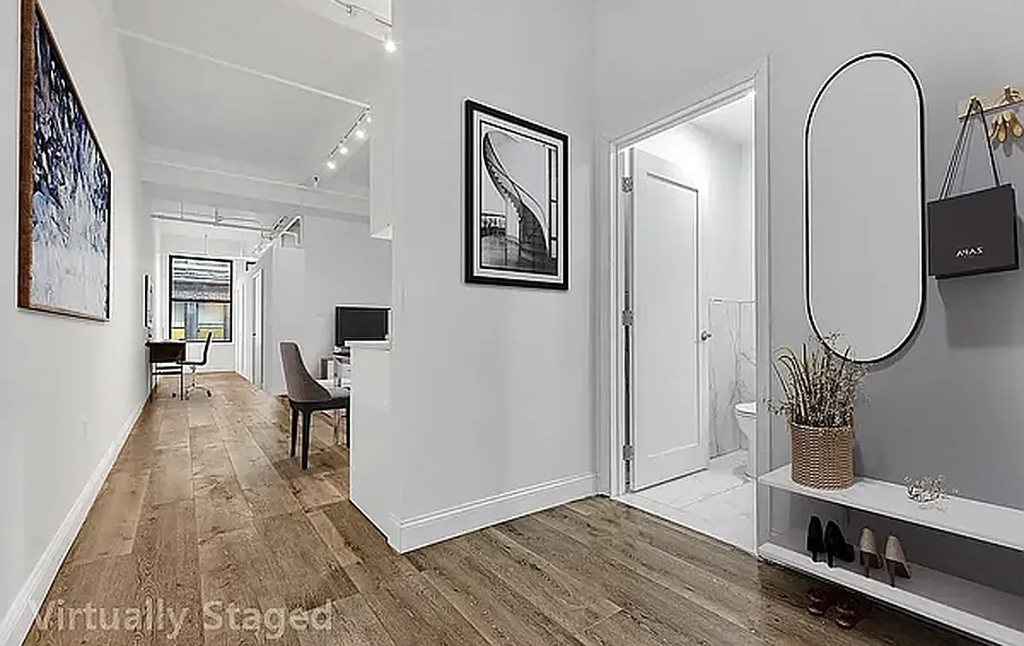 255 West 36th Street - Photo 2