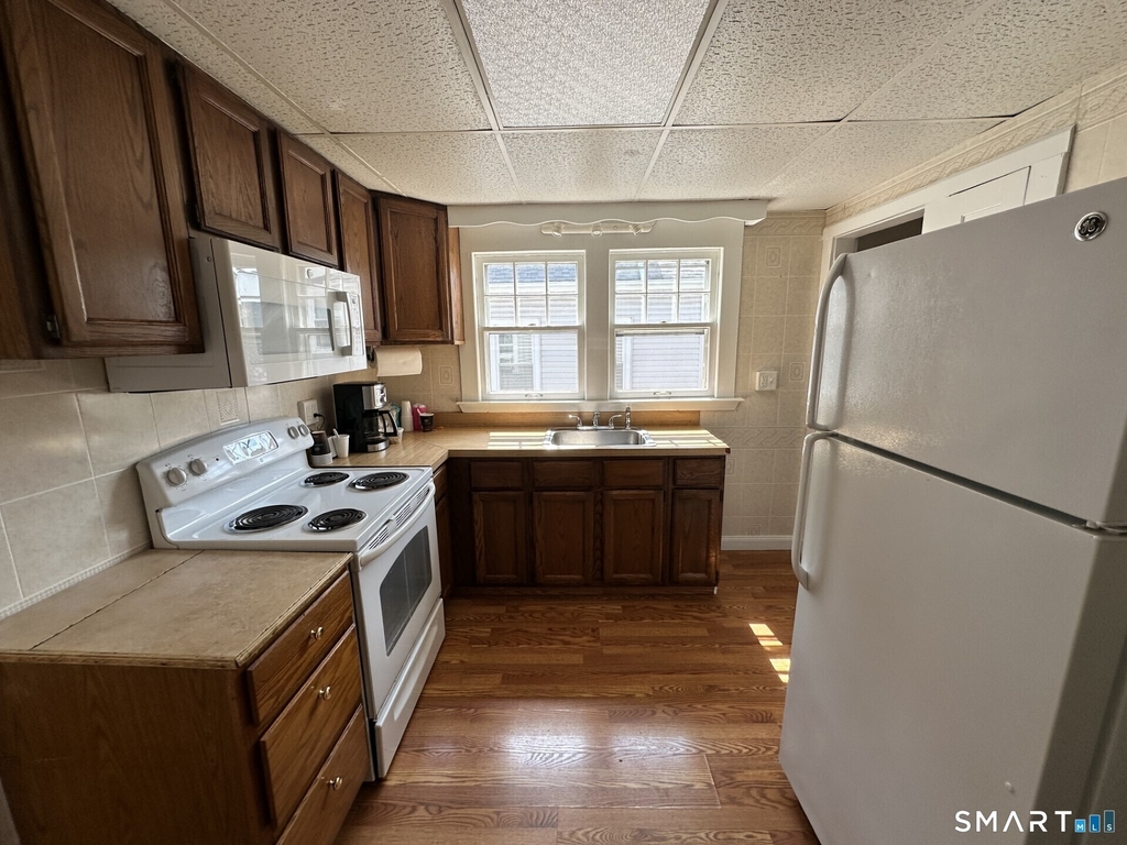 128 Grove Place - Photo 3