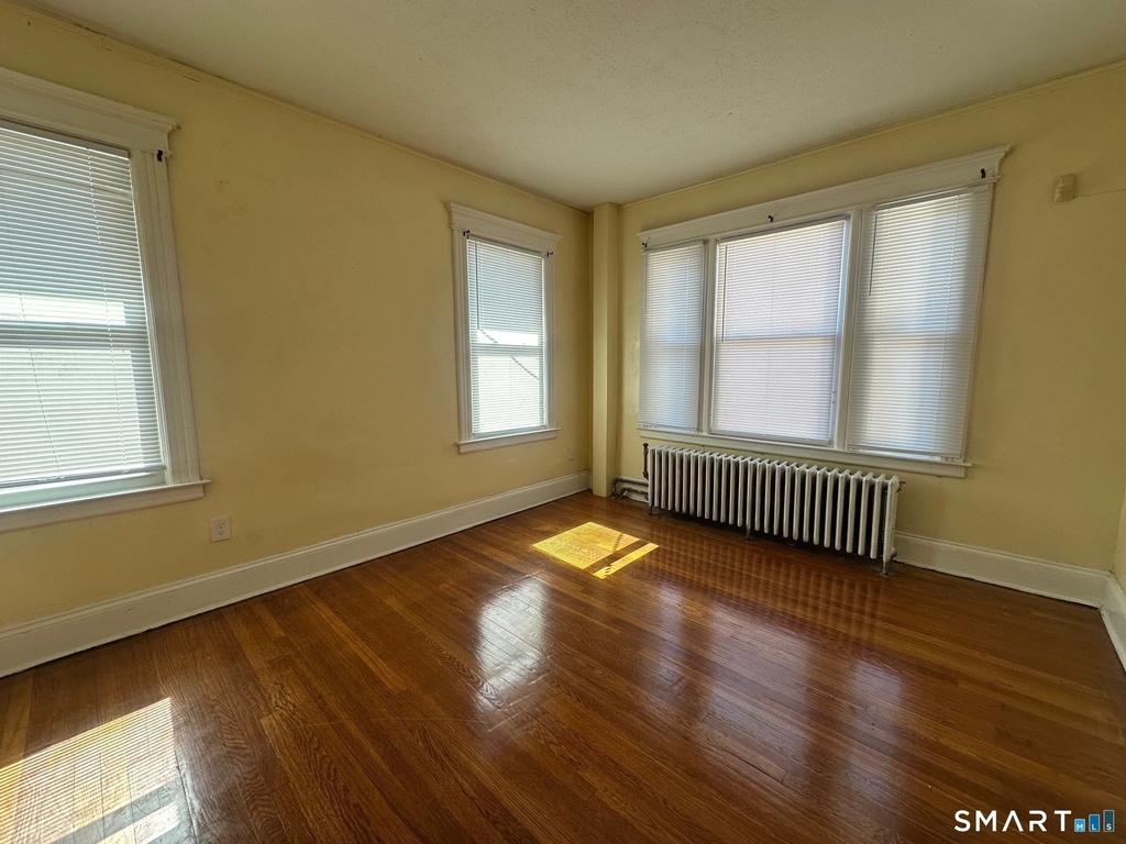 146 Adams Street - Photo 4