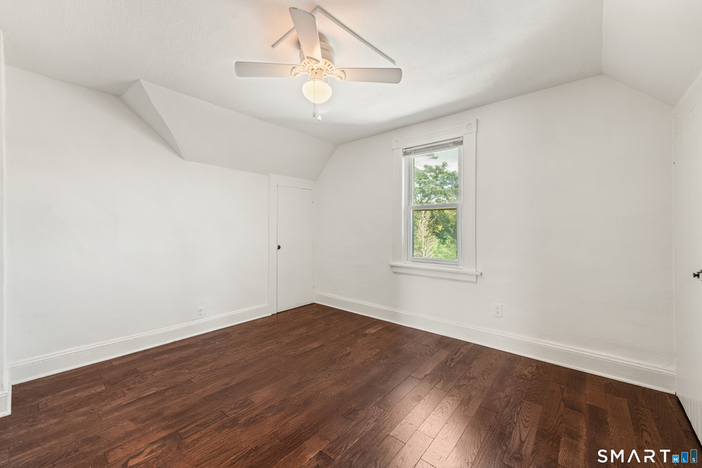 318 Suburban Avenue - Photo 24