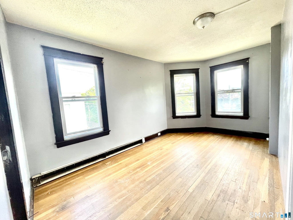 146 Charles Street - Photo 17