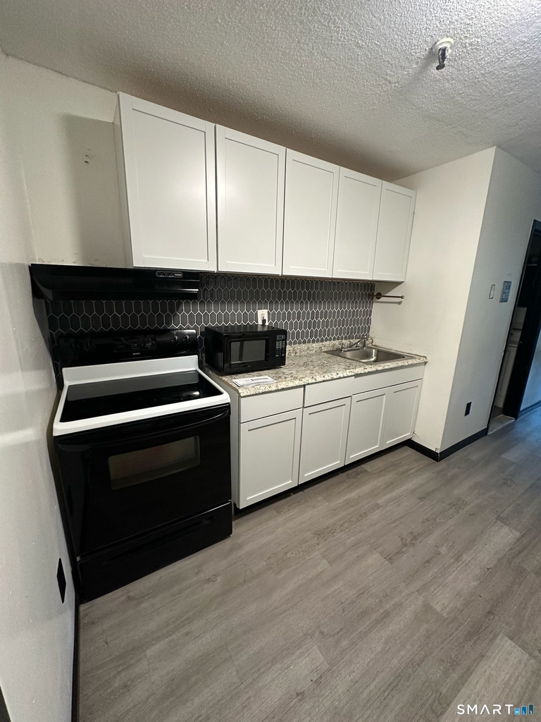 1660 Main Street - Photo 8
