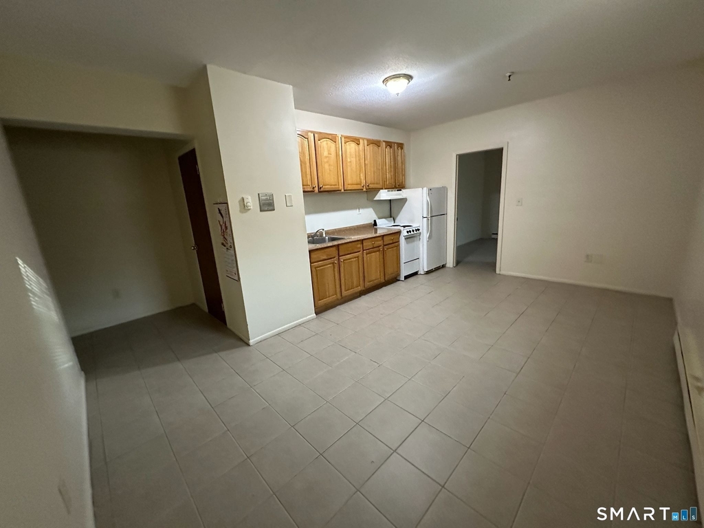 1660 Main Street - Photo 2