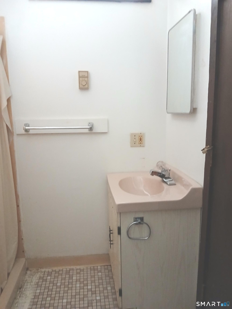 198 Meriden Road - Photo 3