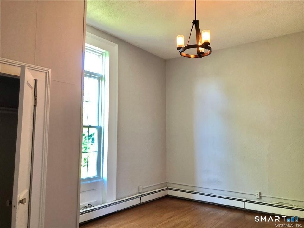 548 Chapel Street - Photo 2