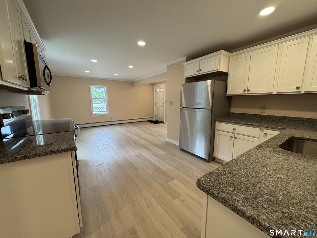 44 Main Street - Photo 10