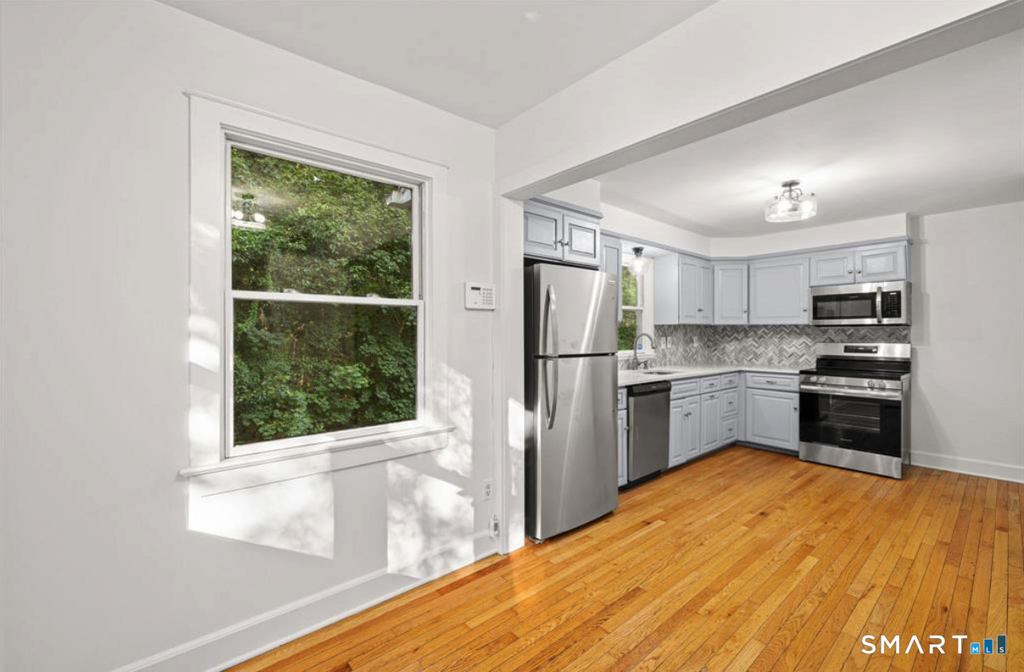 412 Main Street - Photo 3