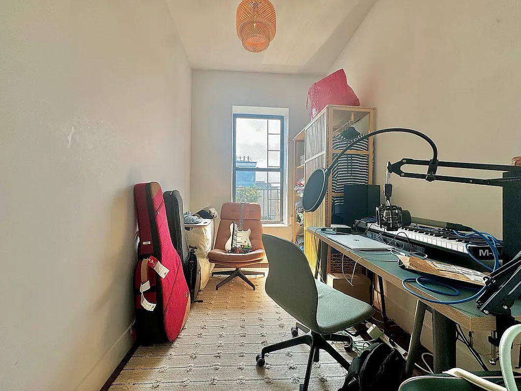 316 Patchen Avenue - Photo 3