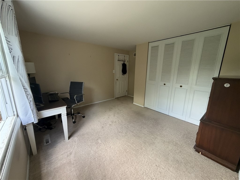 1376 Pheasant Circle - Photo 11