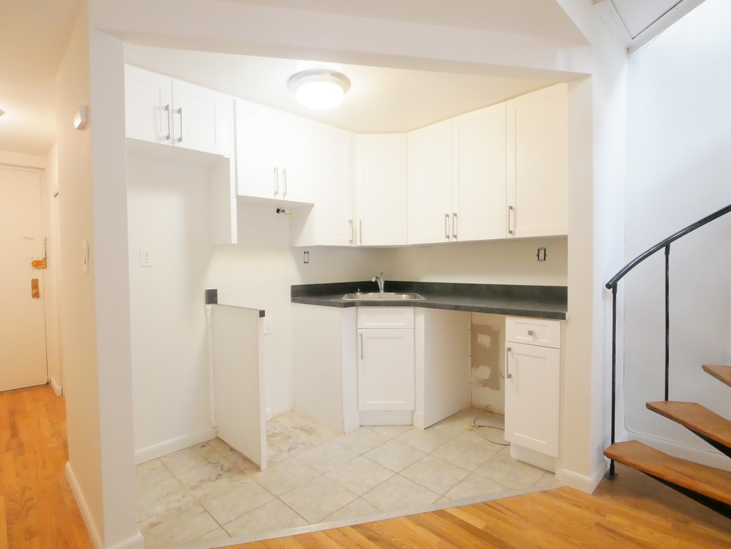 213 East 73rd Street - Photo 5